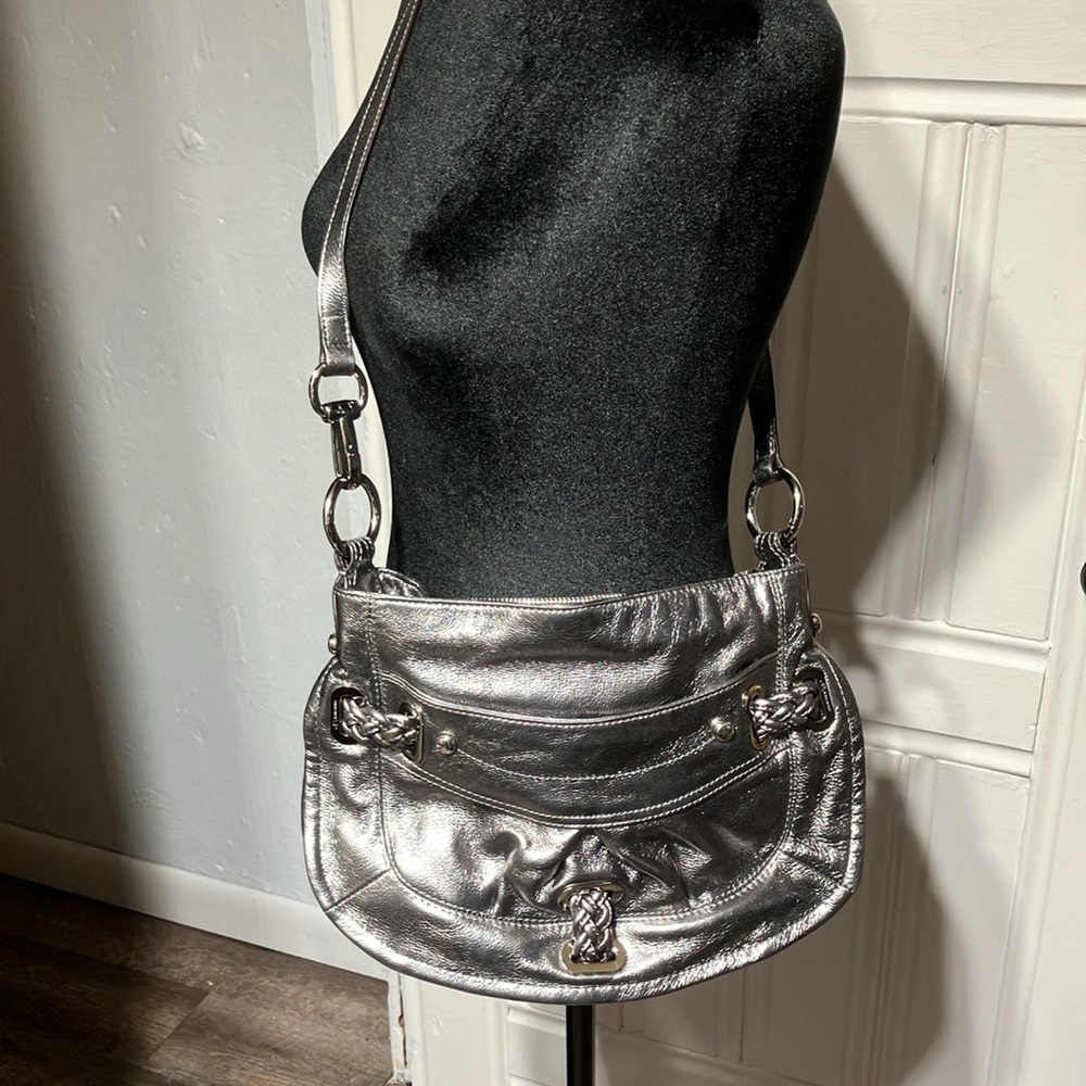 B. Makowsky Silver Metallic Leather Shoulder/ Crossbody Bag